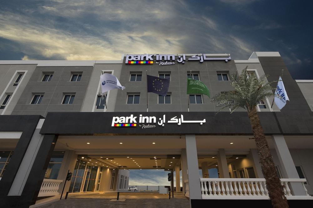 Park Inn By Radisson Jubail Industrial City Exterior photo